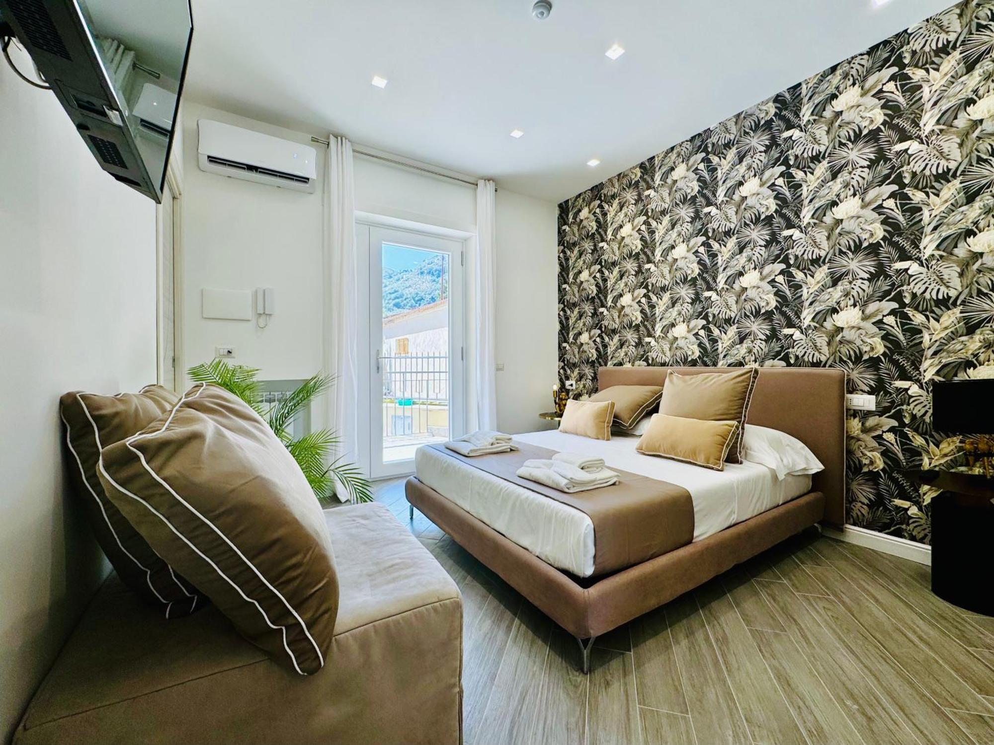 Yourhome - Santa Lucia Rooms Sorrento Ngoại thất bức ảnh