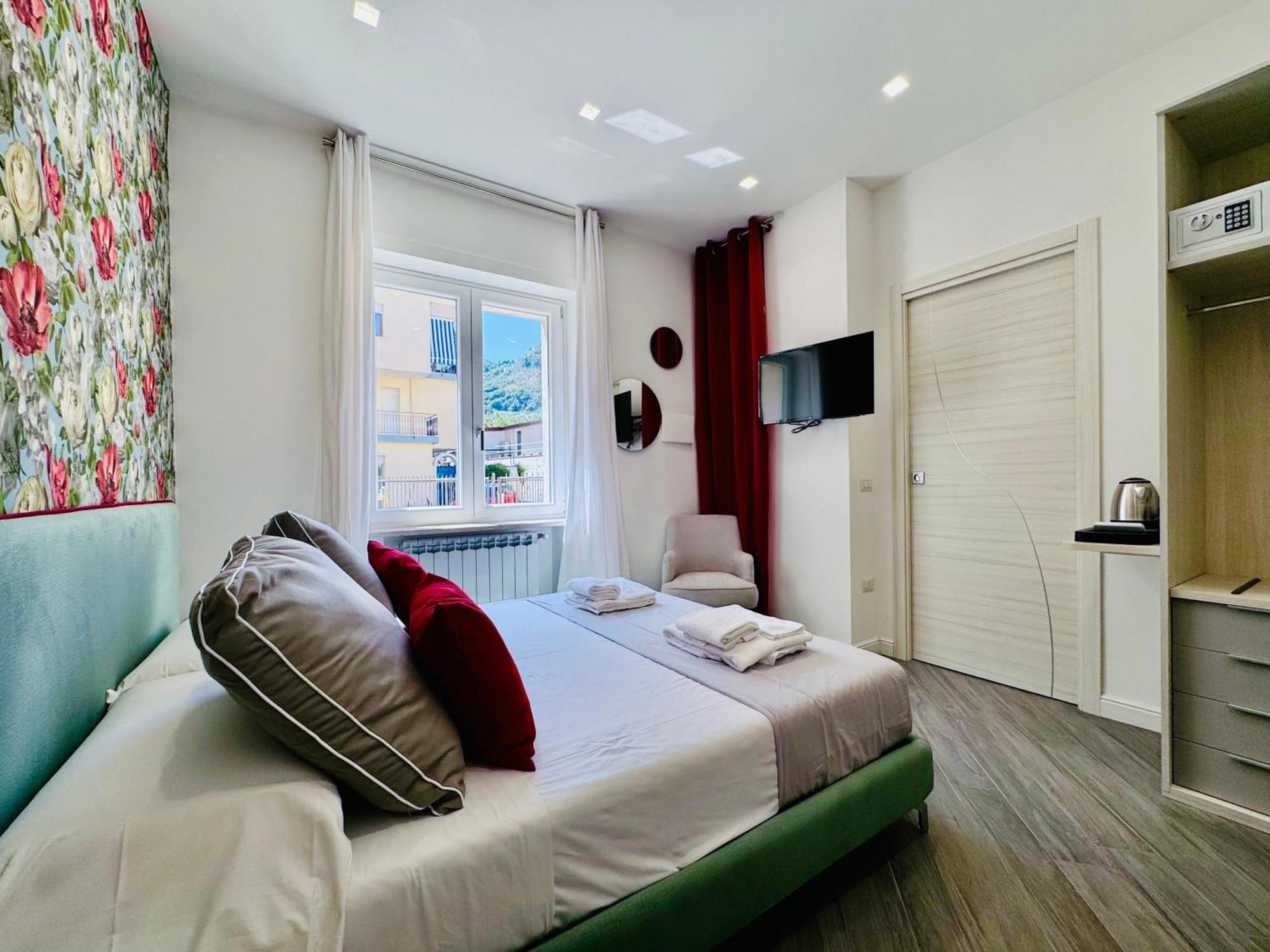 Yourhome - Santa Lucia Rooms Sorrento Ngoại thất bức ảnh
